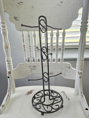 Dark Brown  Metal Mug Stand with Scroll Base